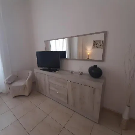 Aria Di Casa 2 Camere Apartment *